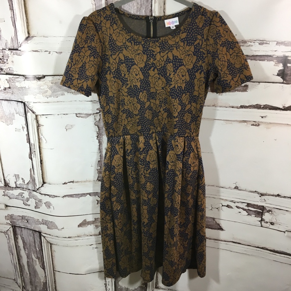 Lularoe Amelia size small